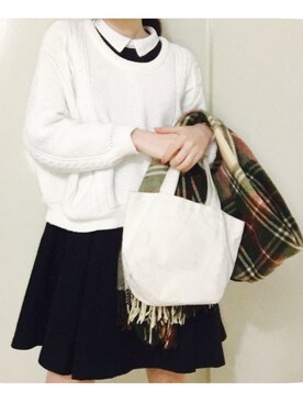 「archives（アルシーヴ）のアイテム（Knitwear、ホワイト系）」を使った、ほさん（レディース・162cm）の冬コーディネート