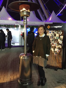 「アイテム（その他シューズ、グレー系）」を使った、Connie Kwongさん（レディース・165cm）の冬コーディネート