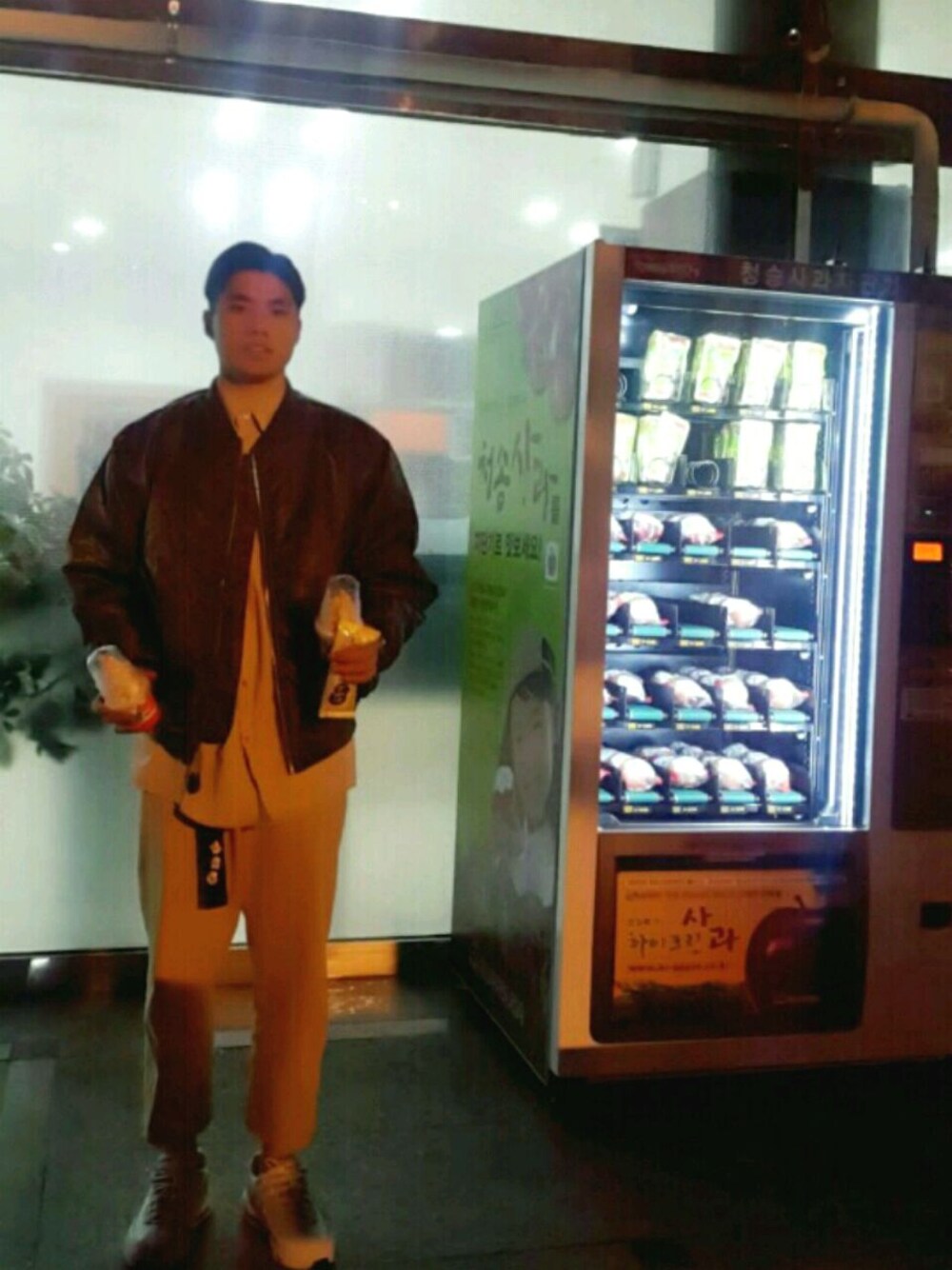 「ROTHCO、NIKE、NIKE AIR MAX、AIR MAX95」｜「ROTHCOのアイテム（ブルゾン、グリーン系）」を使った、Jonehさん（メンズ・170cm）の秋コーディネートの1枚目の写真