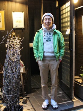 Champion チャンピオン Made In Usa リバースウィーブ 赤タグ プルオーバースウェットパーカー 12 5oz を使ったメンズ 人気ファッションコーディネート Wear
