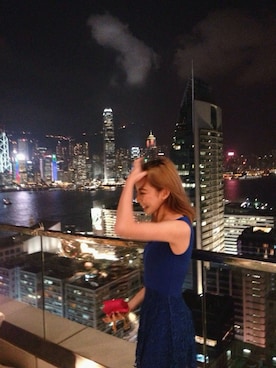 「Le 16 Aoutのアイテム（ワンピース、ブルー系）」を使った、Gladys Laiさん（レディース）の秋コーディネート