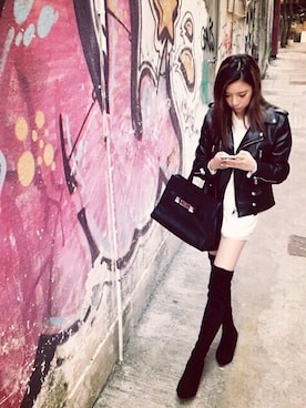 「PROENZA SCHOULER（プロエンザ スクーラー）のアイテム（ハンドバッグ、ブラック系）」を使った、Gladys Laiさん（レディース）の冬コーディネート