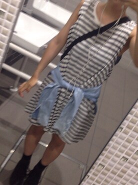 「アイテム（チューブトップ、ブルー系）」を使った、mzhさん（レディース・148cm）の夏コーディネート