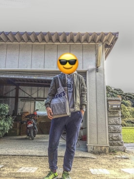 「BEN DAVIS（ベンデイビス）のアイテム（トートバッグ）」を使った、なおつんさん（メンズ・180cm）の冬コーディネート