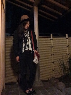 「Yves Saint Laurent（イヴサンローラン）のアイテム（財布/小物）」を使った、Miho Tonogiさん（レディース・163cm）の秋コーディネート