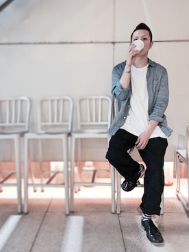 「アイテム（トップス）」を使った、BACKNさん（メンズ・180cm）の春コーディネート