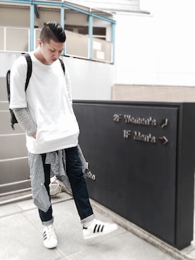 「アイテム（トップス）」を使った、BACKNさん（メンズ・180cm）の春コーディネート