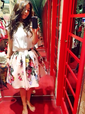 「Ted Baker（テッドベーカー）のアイテム（トップス）」を使った、Siniさん（レディース・165cm）の夏コーディネート