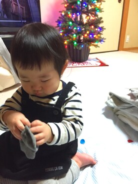 「COMME CA ISM（コムサイズム）のアイテム（オールインワン・サロペット）」を使った、akariiiさん（キッズ・70cm）の冬コーディネート