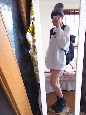 「OPENING CEREMONY（オープニングセレモニー）のアイテム（スウェット）」を使った、こみえさん（レディース・156cm）の秋コーディネート