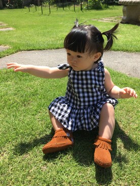 「petit main（プティマイン）のアイテム（トップス、ブラック系）」を使った、Aliceさん（キッズ）の秋コーディネート