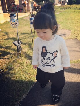 「ZARA KIDSのアイテム（ニット/セーター、ホワイト系）」を使った、Aliceさん（キッズ）の秋コーディネート