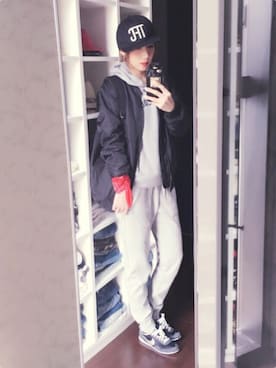 「サッカー」｜「アイテム（財布/小物）」を使った、キャサさん（レディース・158cm）の春コーディネート