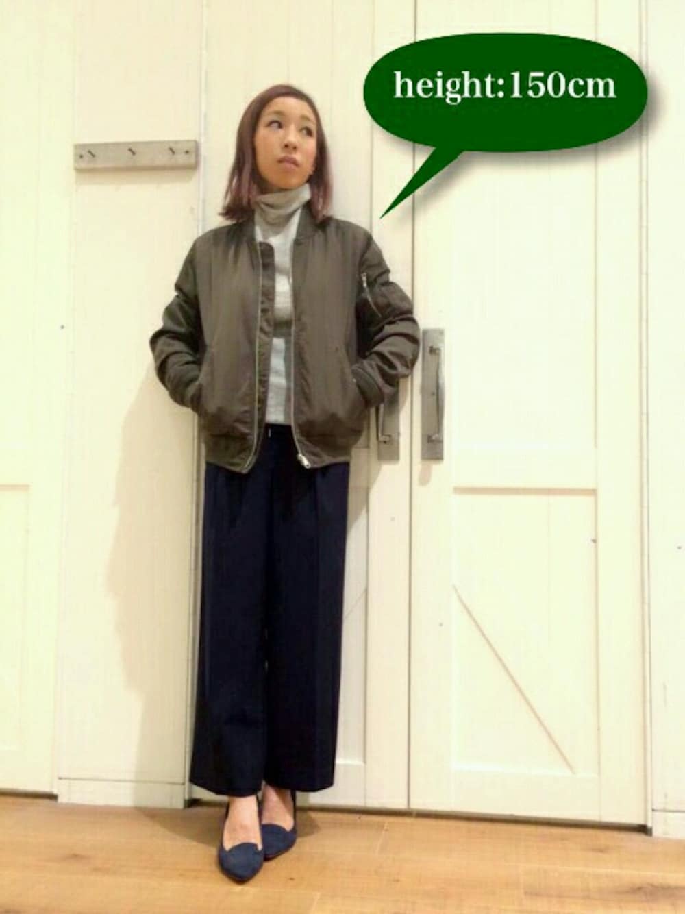 「MA-1、ニット、ワイドパンツ、パンプス、カーキ、ＭＹＳＥＬＦＡＢＡＨＯＵＳＥ」｜「MYSELF ABAHOUSEのﾀｰﾄﾙﾈｯｸPO（ニット/セーター、グレー系）」を使った、konomiさん（レディース・150cm）の秋コーディネートの1枚目の写真