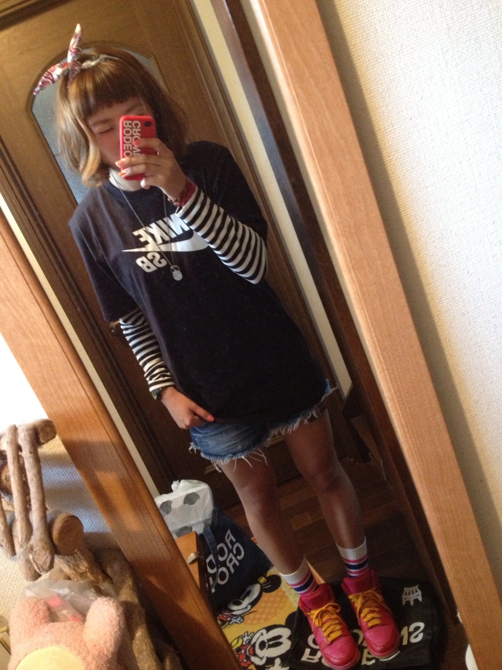 「ストリート」｜「NIKE SBのアイテム（Tシャツ/カットソー、ブラック系）」を使った、marimo♡さん（レディース・164cm）の春コーディネートの1枚目の写真