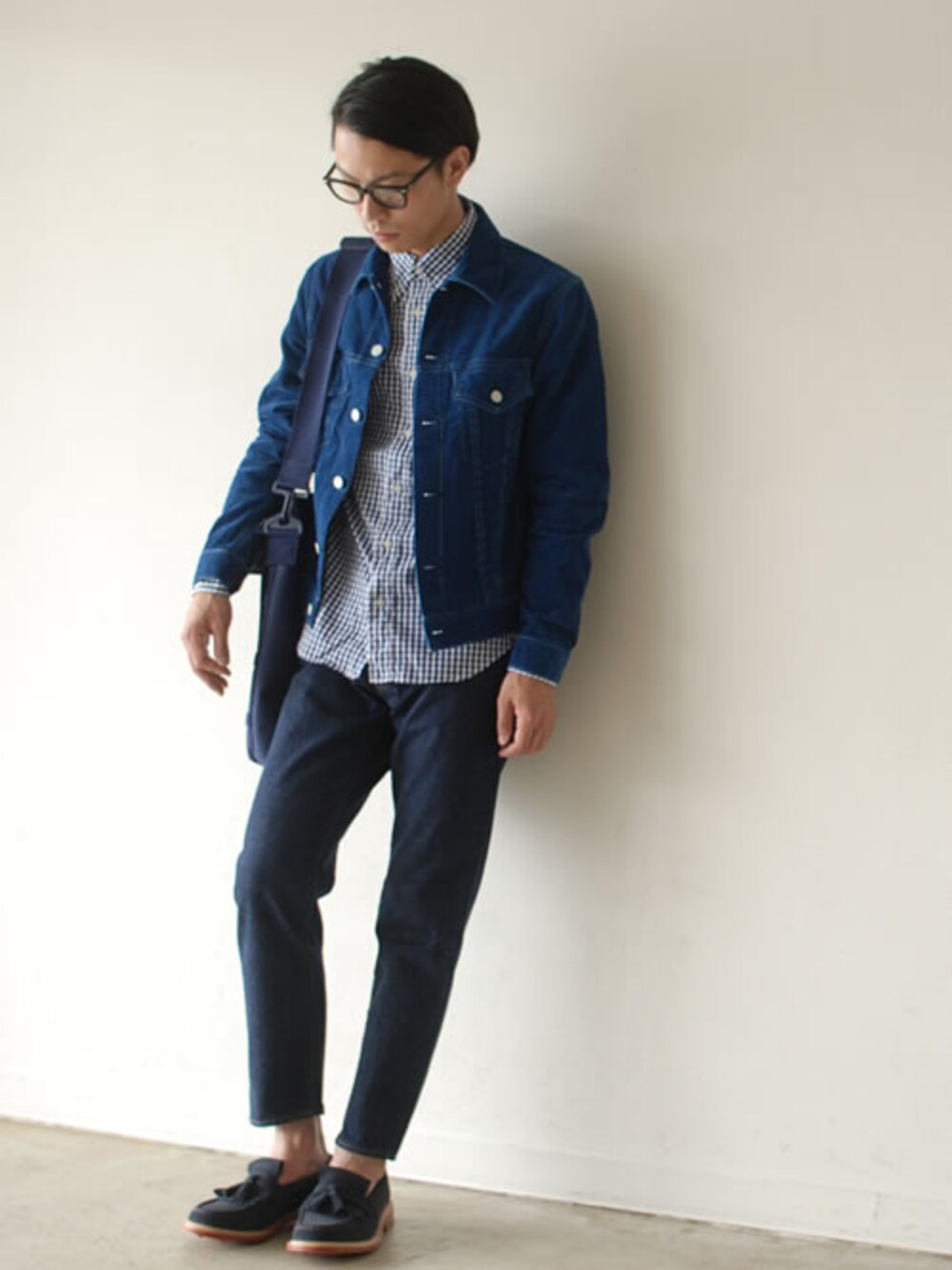 「デニム、チェックシャツ、ワントーンコーデ、デニムジャケット、ローファー、a vontade、ordinary fits、Loake」｜「A VONTADEのA Vontade/ワンウォッシュ　インディゴコーデュロイ　ジャケット（デニムジャケット、ブルー系）」を使った、kajiwaramasanoriさん（メンズ・173cm）の夏コーディネートの1枚目の写真