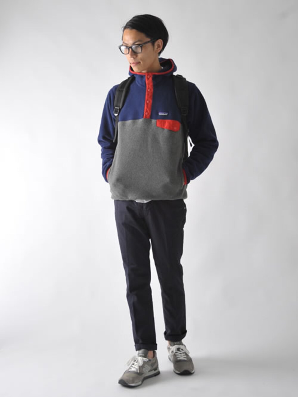 「スニーカー、パーカー、New Balance、スポーツミックス、patagonia」｜「patagoniaのpatagonia/MEN'S SYNCHILLA SNAP-T HOODY/シンチラ スナップT フーディ（パーカー、ブルー系）」を使った、kajiwaramasanoriさん（メンズ・173cm）の夏コーディネートの1枚目の写真