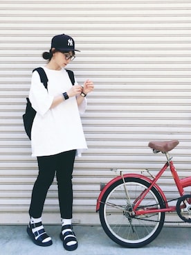 「BLACK BY MOUSSY（ブラックバイマウジー）のHUILA BLACK Denim（デニムパンツ）」を使った、SIZUさん（レディース・156cm）の春コーディネート