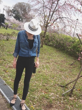 「H&M（エイチ・アンド・エム）のアイテム（シャツ/ブラウス、ブルー系）」を使った、momo_xoxo.babyさん（レディース・170cm）の春コーディネート