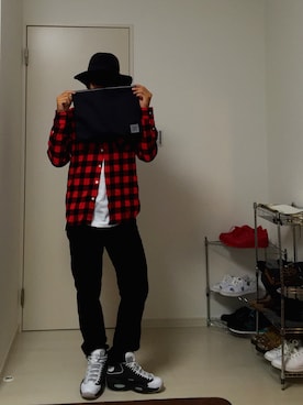 「GU（ジーユー）のアイテム（シャツ/ブラウス、レッド系）」を使った、KUYAさん（メンズ・170cm）の夏コーディネート