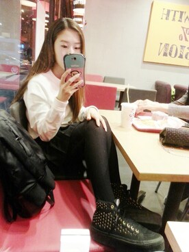 Hana Parkさんのコーディネート