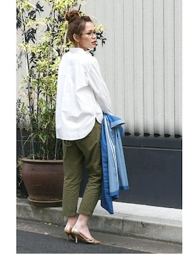 「K.growthのアイテム（シャツ/ブラウス、ホワイト系）」を使った、K.growthさん（レディース・168cm）の春コーディネート