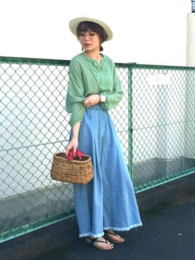 「K.growthのアイテム（デニムパンツ、ブルー系）」を使った、K.growthさん（レディース・168cm）の春コーディネート