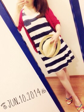 「NICE CLAUP（ナイスクラップ）のアイテム（カーディガン/ボレロ、ピンク系）」を使った、kana.comさん（レディース・156cm）の夏コーディネート