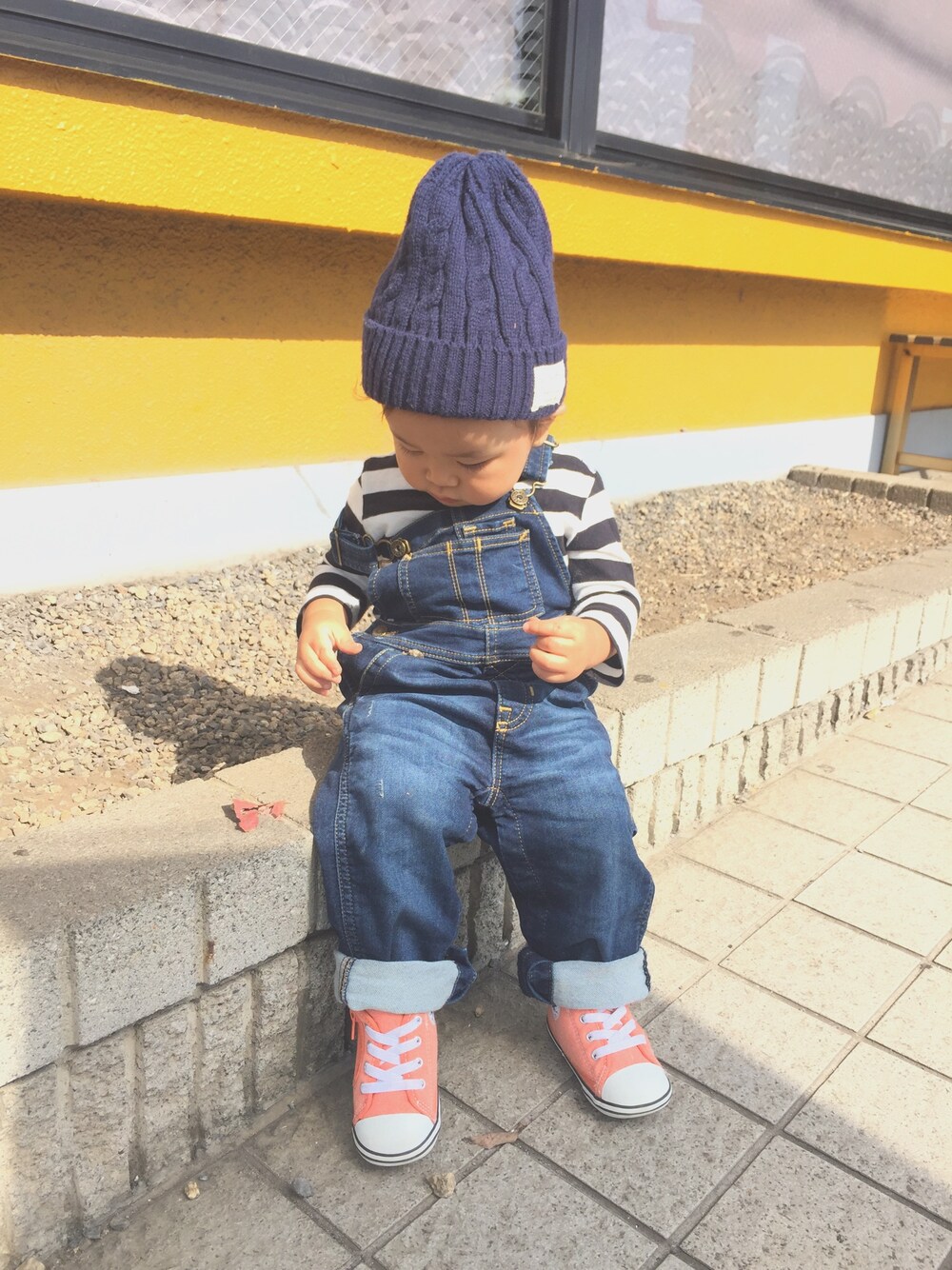 「キッズファッション、男の子、1歳」｜「babyGAPのアイテム（サロペット/オーバーオール、その他）」を使った、kaaaさん（キッズ・90cm）の秋コーディネートの1枚目の写真