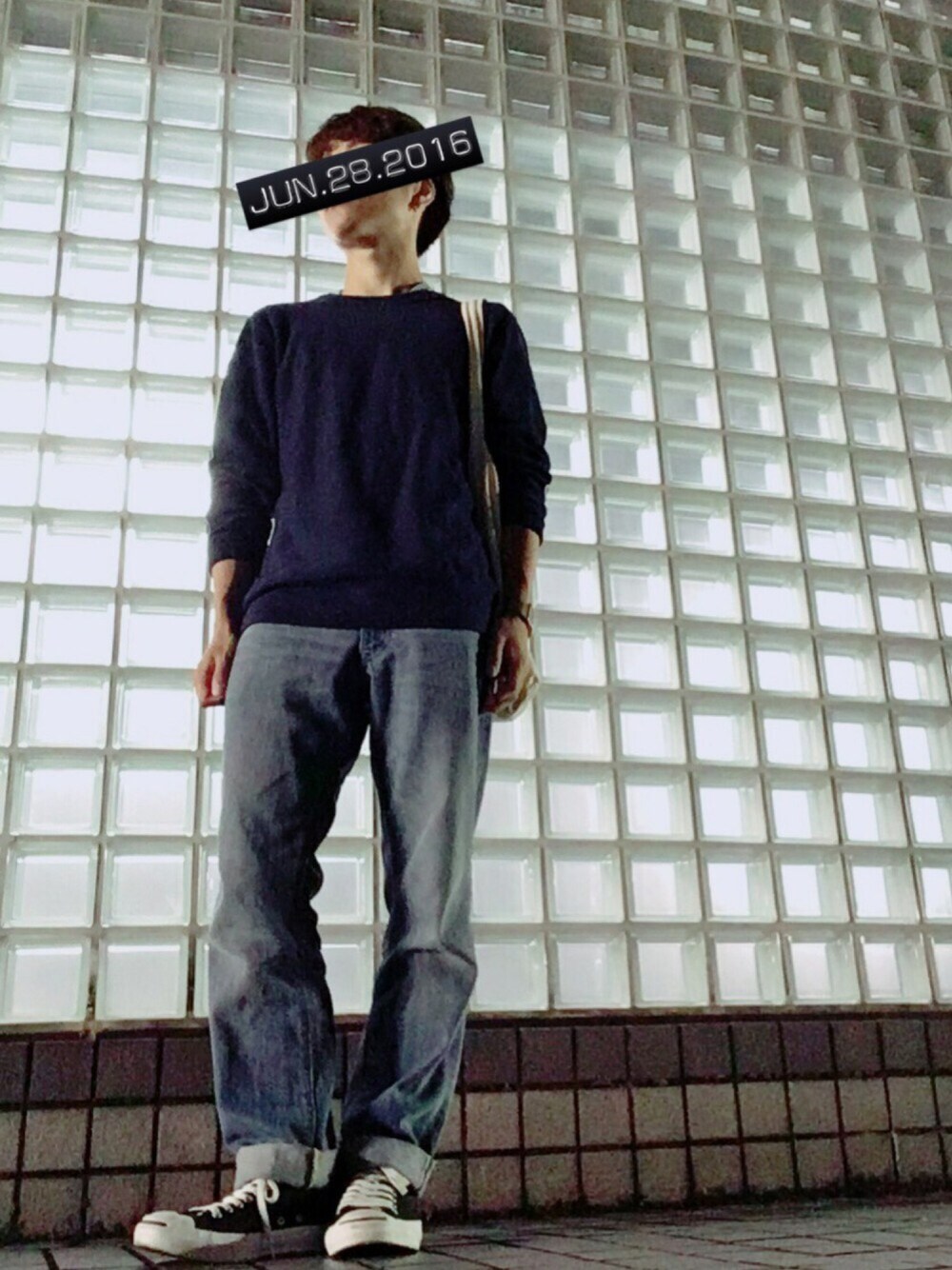 「カジュアル、雨の日コーデ、UNIQLO、ゆるコーデ、CASIO、データバンク、チプカシ、jack purcell、VANS、ドラフトABA」｜「ABAHOUSEのCONVERSE JACK PURCELL（スニーカー、ブラック系）」を使った、NO NAMEさん（メンズ・167cm）の夏コーディネートの1枚目の写真
