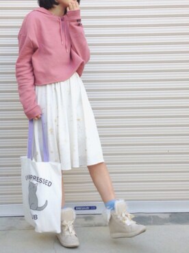 パーカー ピンク系 を使った 白スカート のコーディネート一覧 Wear