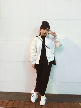 「PULL&BEAR（プルアンドベア）のアイテム（ニットキャップ/ビーニー）」を使った、Melissaさん（レディース・154cm）の冬コーディネート