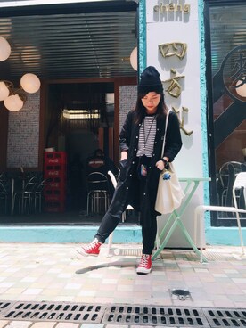 「PULL&BEAR（プルアンドベア）のアイテム（ニットキャップ/ビーニー）」を使った、Melissaさん（レディース・154cm）の春コーディネート