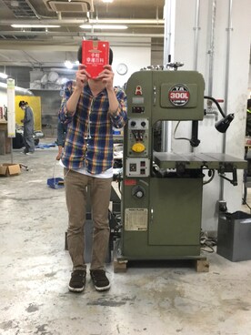 「アイテム（本、レッド系）」を使った、BYEDITさん（メンズ・164cm）の夏コーディネート