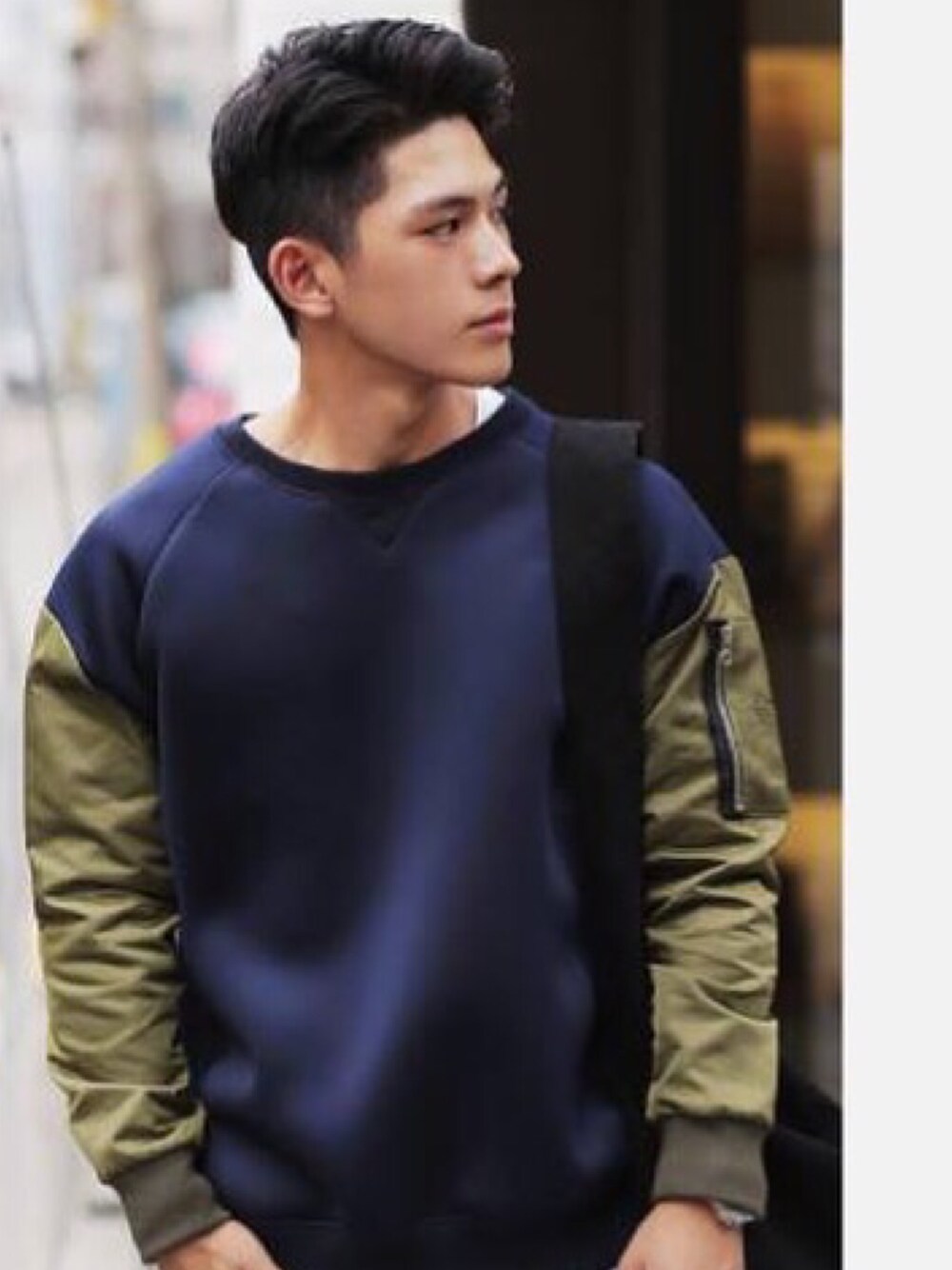 その他のスウェットを着用したメンズの冬コーディネートの1枚目の写真