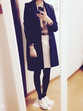 「白いスニーカー」｜「アイテム（チェスターコート）」を使った、moritaさん（レディース・176cm）の春コーディネート