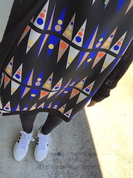 「adidas Originals（アディダスオリジナルス）のアイテム（スニーカー、ホワイト系）」を使った、Zvinaさん（レディース・165cm）の春コーディネート