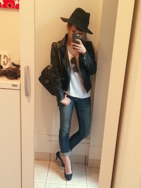 「白Tシャツ×デニム」｜「アイテム（ライダースジャケット）」を使った、mayuさん（レディース・151cm）の春コーディネート