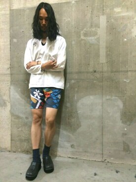 「VISSLA（ヴィスラ）のアイテム」を使った、藤本拓也さん（メンズ・172cm）の夏コーディネート