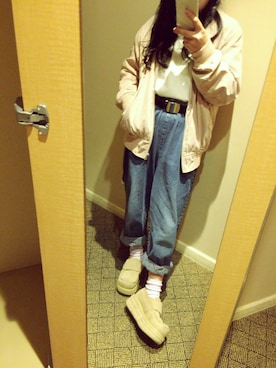 「HUG（ハグ）のアイテム（シューズ、ベージュ系）」を使った、ayakaさん（レディース・145cm）の冬コーディネート