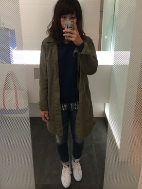 「アイテム（ニット/セーター、ブルー系）」を使った、moeさん（レディース・163cm）の秋コーディネート