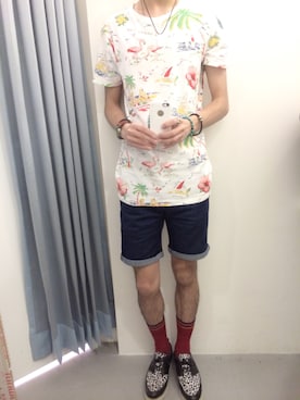 「WHILE（ワイル）のアイテム（その他シューズ）」を使った、王儀銘さん（メンズ・172cm）の夏コーディネート