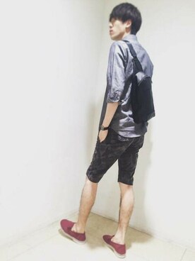 「アイテム（ボディバッグ/ウエストポーチ、ブルー系）」を使った、ニコルさん（メンズ・170cm）の夏コーディネート