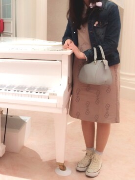 「POU DOU DOU（プードゥドゥ）のアイテム（ジャンパースカート）」を使った、rinrinさん（レディース・163cm）の春コーディネート
