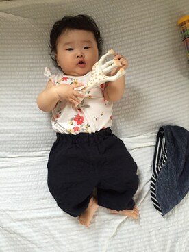 「GAP（ギャップ）のアイテム（Tシャツ/カットソー、ホワイト系）」を使った、koharuさん（キッズ・70cm）の夏コーディネート