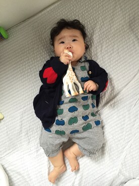 「GLOBAL WORK（グローバルワーク）のアイテム（カーディガン/ボレロ、ブルー系）」を使った、koharuさん（キッズ・70cm）の夏コーディネート