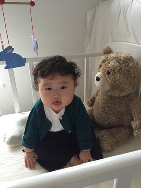 「ZARA KIDSのアイテム（カーディガン/ボレロ、グリーン系）」を使った、koharuさん（キッズ・70cm）の秋コーディネート