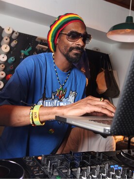 Snoop Dogg の人気ファッションコーディネート 髪型 ボウズ Wear