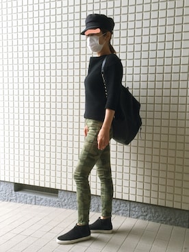 「迷彩パンツ」｜「アイテム（ニット/セーター）」を使った、ruriさん（レディース・160cm）の春コーディネート