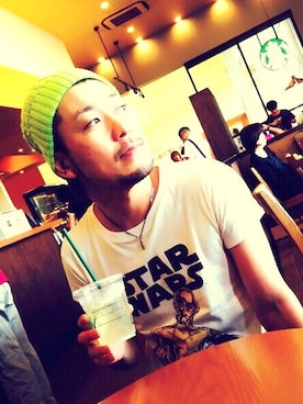「DANKE SCHON（ダンケシェーン）のアイテム（ニットキャップ/ビーニー）」を使った、モコ太郎さん（メンズ・172cm）の秋コーディネート